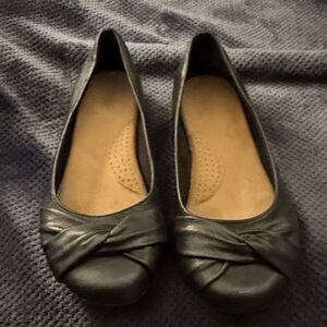Sonoma Black scrunched front Women's Flats rubber comfort sole size 8